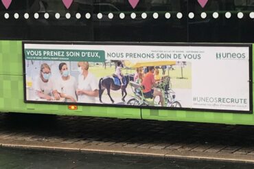 Uneos s’affiche sur les bus et au cinéma !