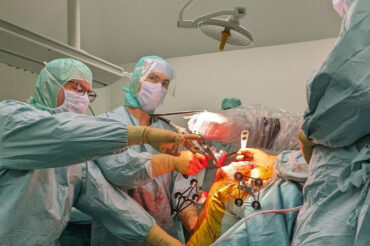 Intégration du Robot MAKO à l’Hôpital Robert Schuman : une avancée majeure en Chirurgie Orthopédique