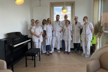 🎹 🎼Une touche de douceur : Un piano prêté aux soins palliatifs de l’Hôpital Robert Schuman
