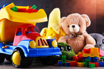 Des jouets pour nos jeunes patients : sécurité, sourire et réconfort