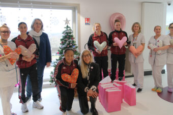 Une visite solidaire au service de gynécologie de l’Hôpital Robert Schuman